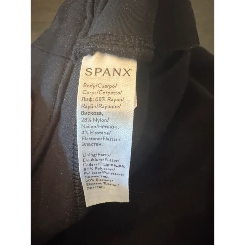 Spanx Medium Petite - Picture 3 of 4